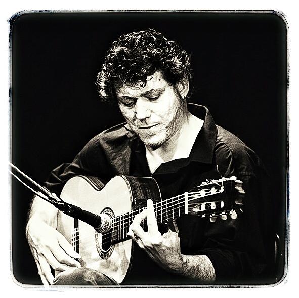 Liam Howarth, guitarra